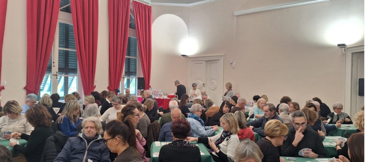 Burraco a Teatro: grande partecipazione e vittorie a Camogli