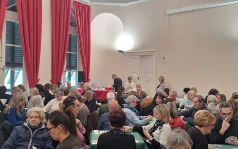 Burraco a Teatro: grande partecipazione e vittorie a Camogli