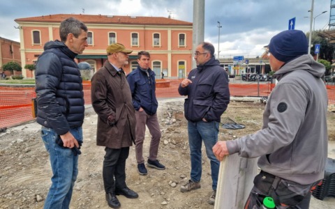 Controllo dei lavori in piazza Torino e Giardini di Arenelle