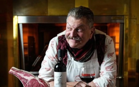 Dario Cecchini, il macellaio famoso, in visita a Sestri Levante il 24 marzo