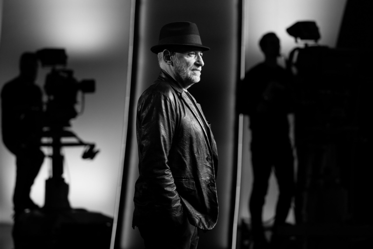 Duccio Forzano presenta il suo monologo autobiografico al Teatro Sociale