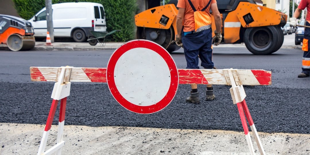 Interruzioni alla viabilità a Ne per lavori di bitumazione