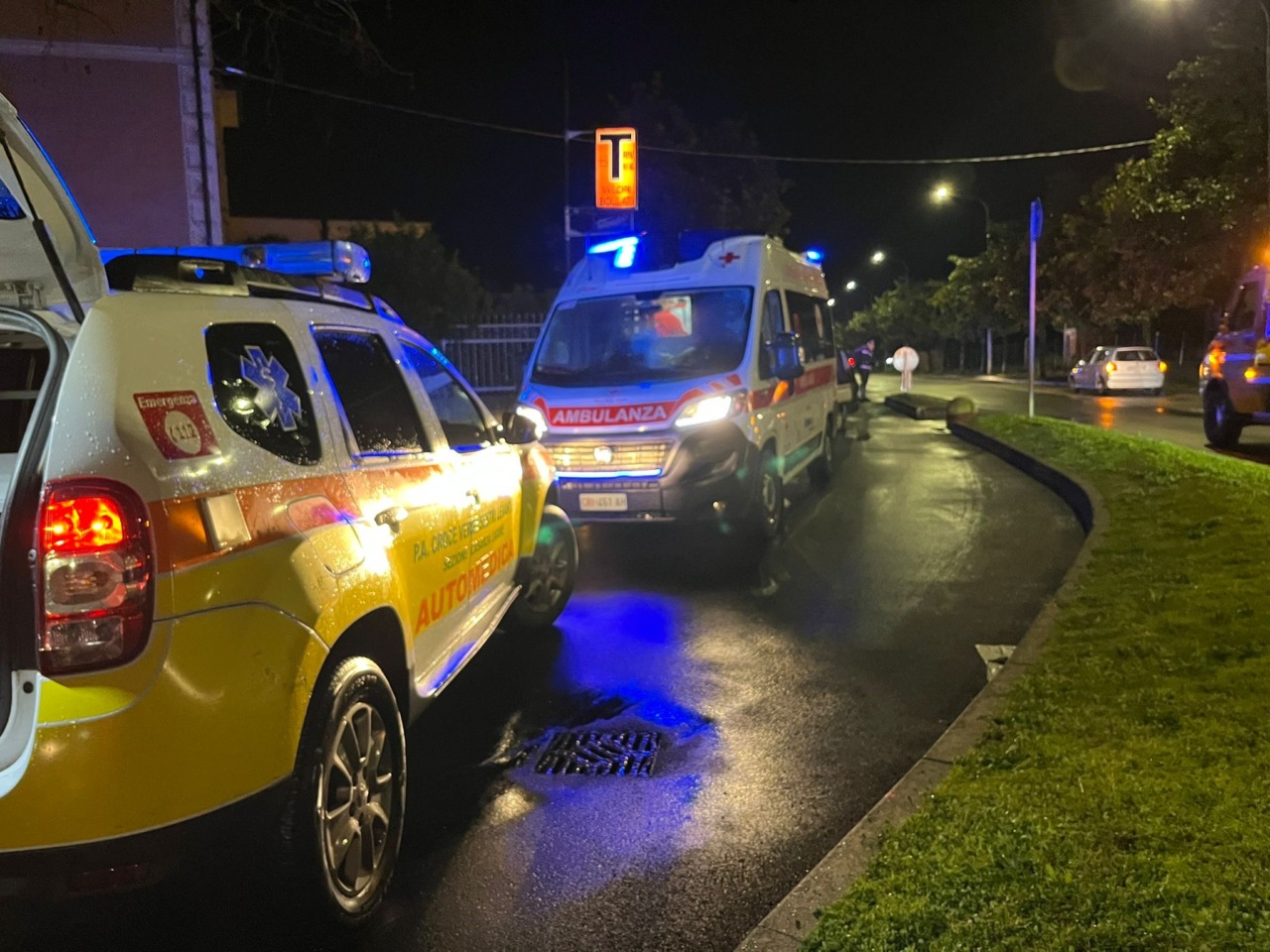 Sestri Levante, un anziano si ribalta con un Ape Cross alla Lavagnina