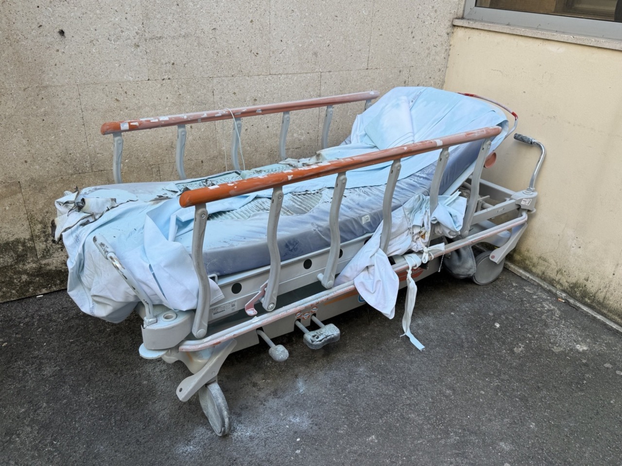 Un 25enne denunciato per incendio al Pronto Soccorso del San Martino di Genova