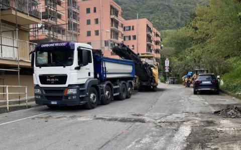 A Recco, lavori di asfaltatura in via della Ne