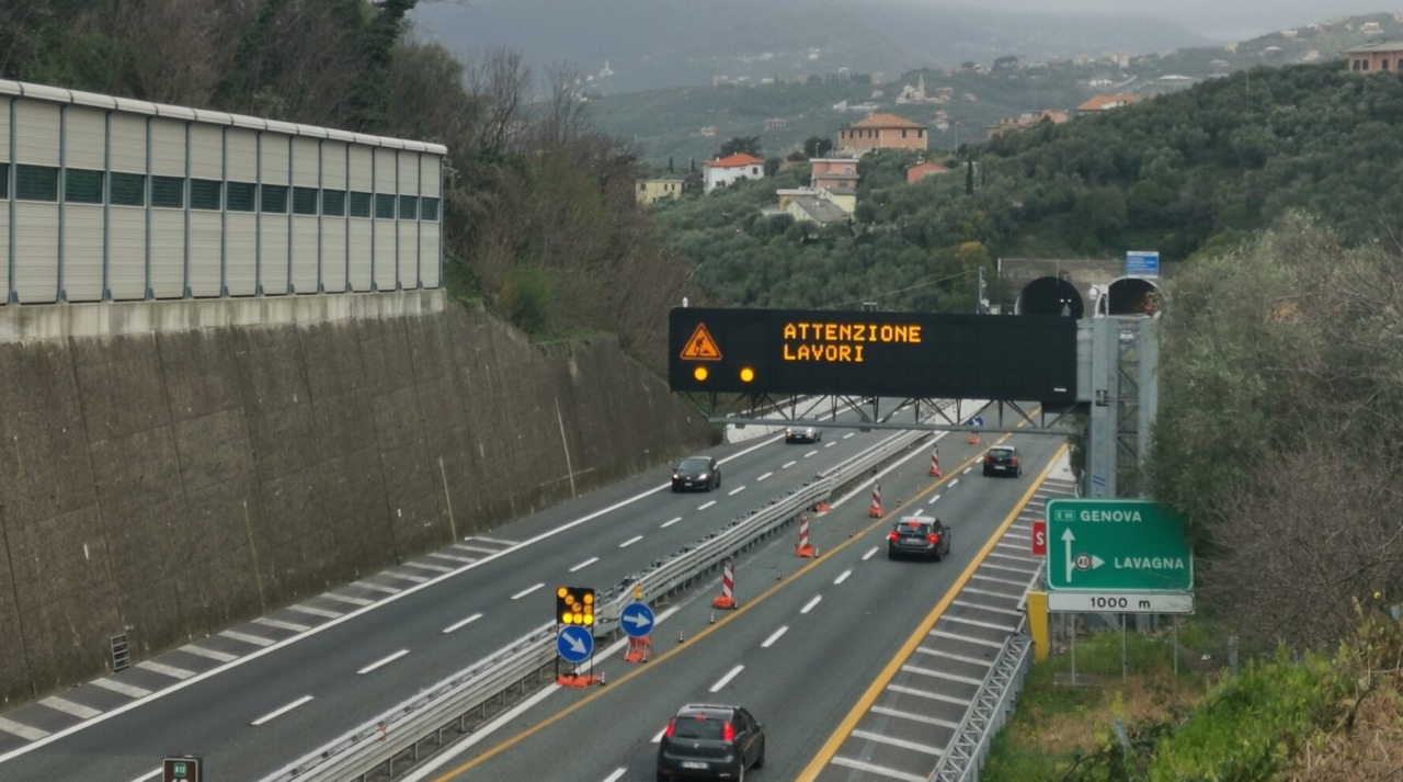 Chiusure notturne sull’A12 per lavori in corso