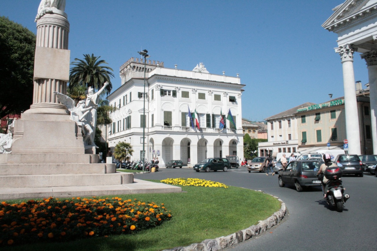 Consiglio comunale a Chiavari: bilancio 2025 e nuovo servizio spiagge in discussione