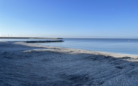 Giardini e Orecchia: «La giunta Messuti scarica le responsabilità sulle difese a mare»