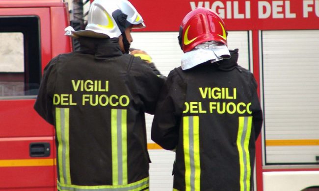 Incendio in un’abitazione a Leivi: i Vigili del Fuoco al lavoro