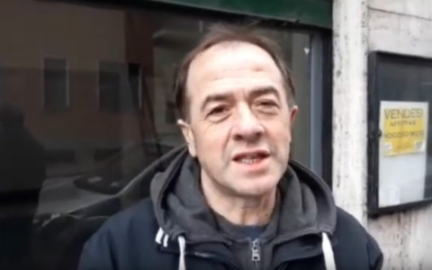 Incidente alla scuola Pascoli: un infisso a vasistas ferisce un’insegnante