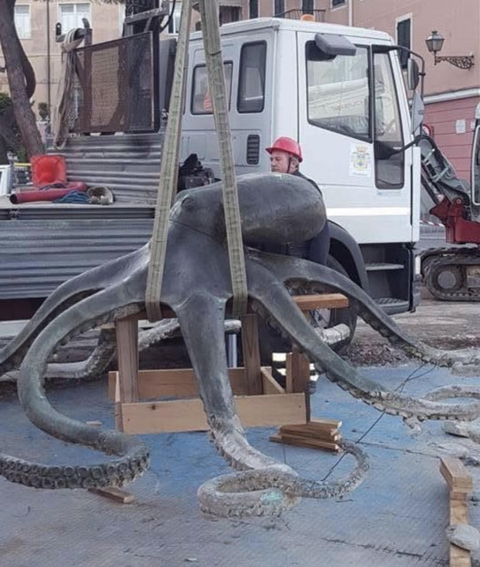 Rapallo, Carannante interroga la Giunta sulla statua del polpo