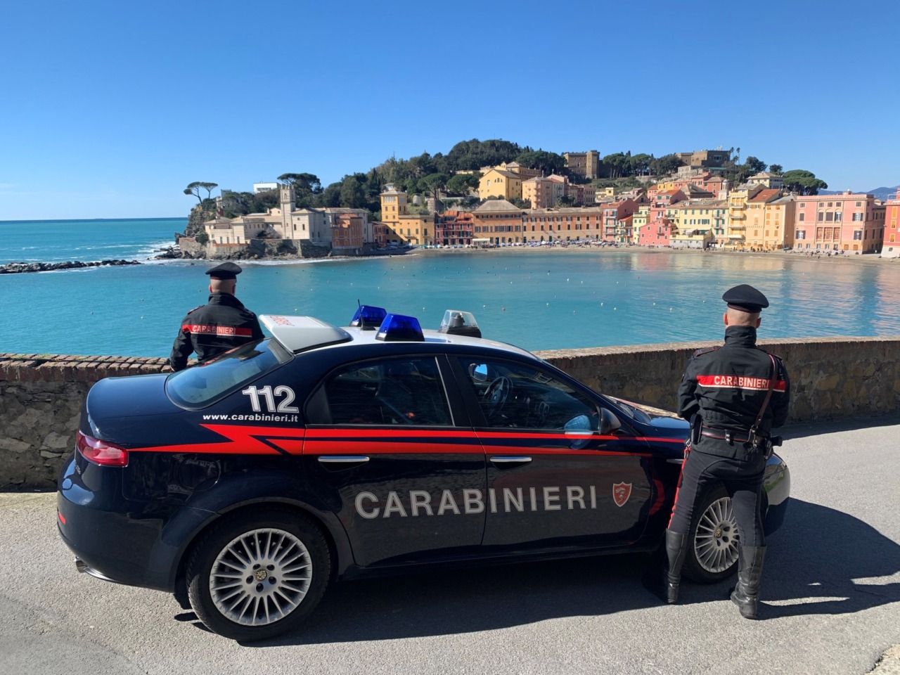 Scontri notturni a Sestri Levante, un uomo gravemente ferito all’occhio