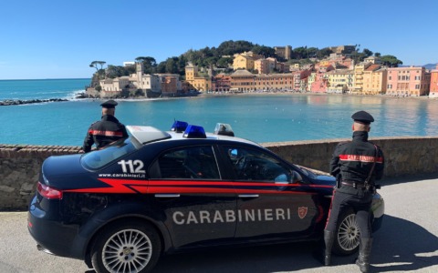 Scontri notturni a Sestri Levante, un uomo gravemente ferito all’occhio