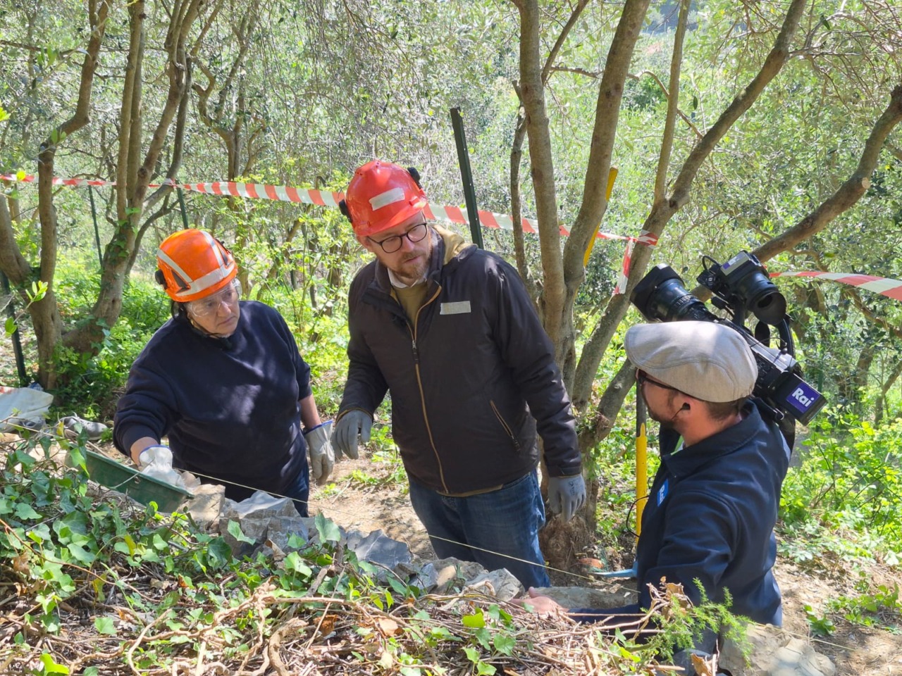 TG2 Storie esplora i muretti a secco nel Tigullio