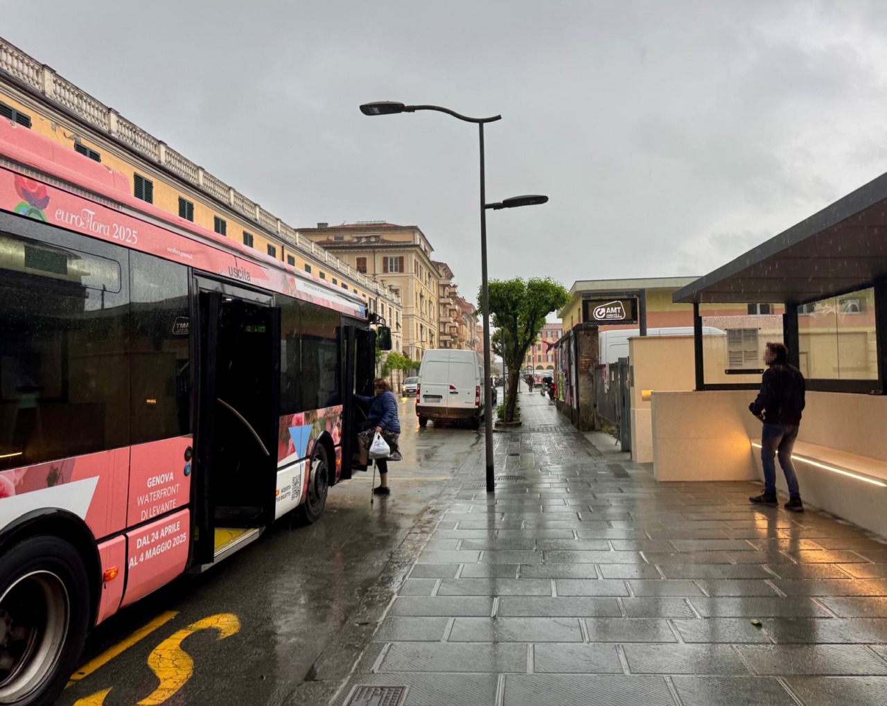 A Chiavari apre la nuova fermata autobus in corso G. B. Assarotti