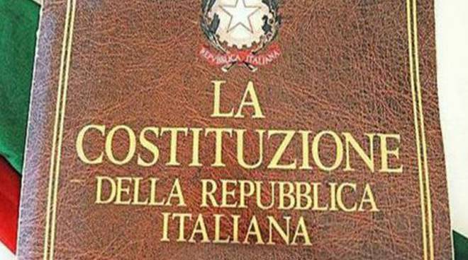 Cerimonia di consegna della Costituzione ai neo diciottenni a Santa