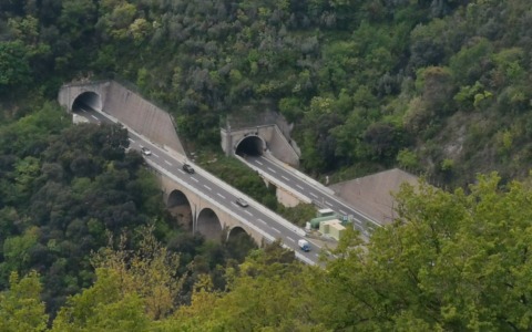 Chiusure notturne sull’A12: tutte le informazioni