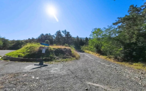 Divieto di motocross e camper sulla strada del Monte Zatta