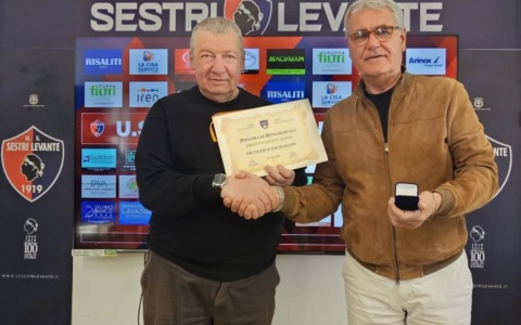 Francesco Bacigalupo premiato per 20 anni di impegno nel Sestri Levante