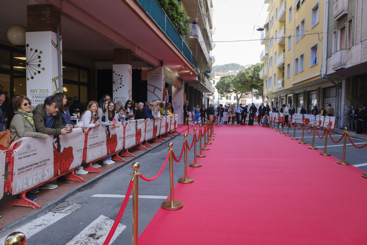 Inizia il Riviera International Film Festival 2026: il red carpet attende le stelle
