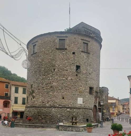 Riapertura del Castello di Varese Ligure: evento il 30 maggio
