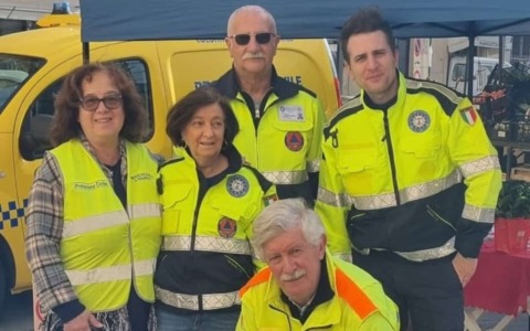 Sabato 16 maggio a Lavagna: piantine in piazza Veneto per l’Associazione Volontari Protezione Civile Liguria ODV