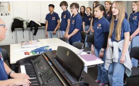 Sestri Levante: parte il progetto Erasmus per il coro della scuola Descalzo