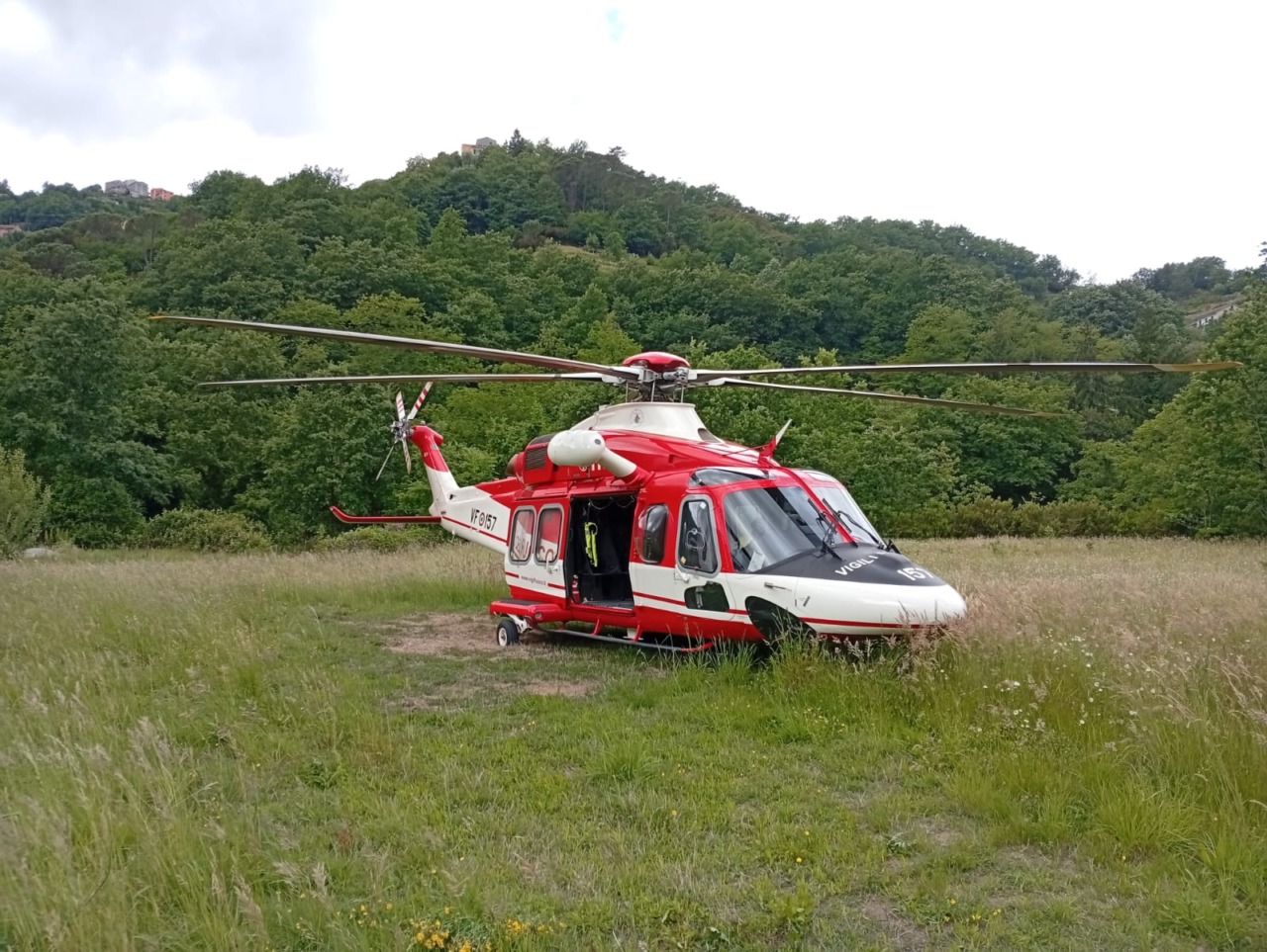 Settantenne colpito da arresto cardiaco in via Gallinaria, interviene l’elisoccorso
