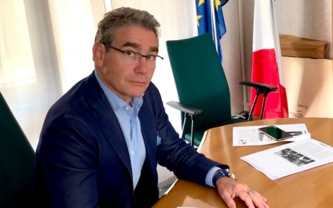 Sindaco di Recco, Carlo Gandolfo, denuncia Ireti per gestione fognaria inadeguata