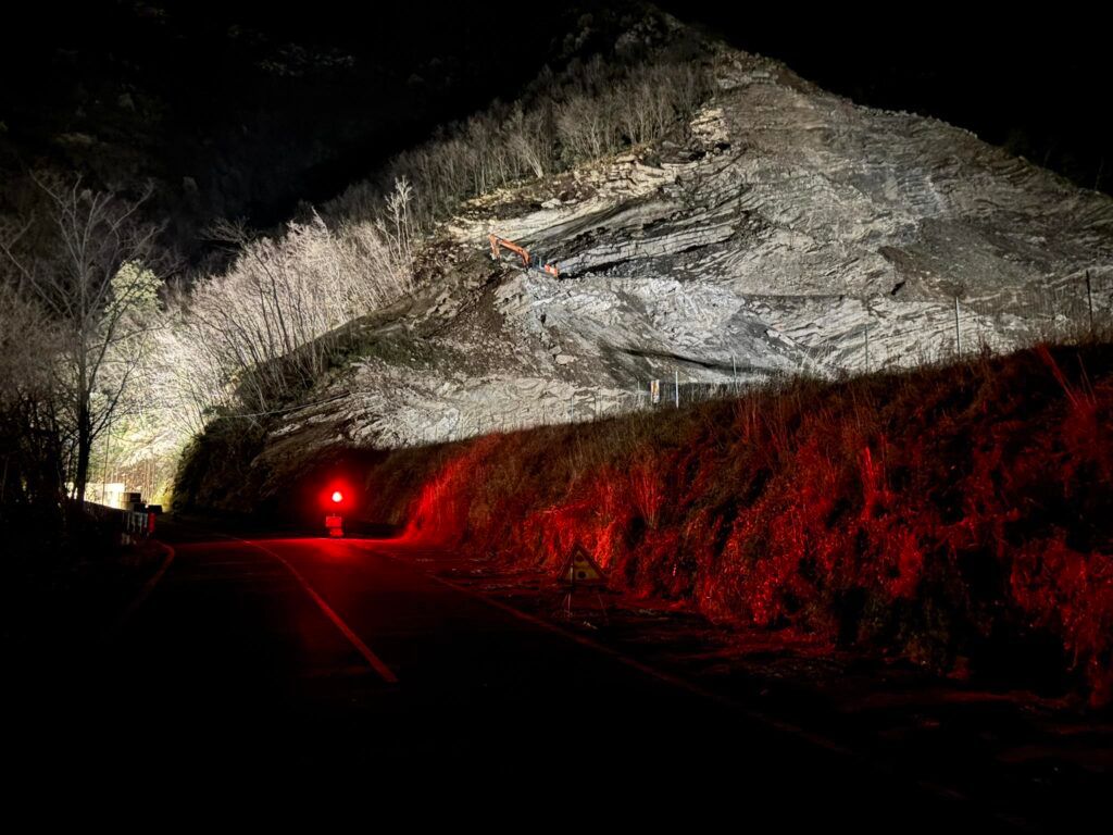 Vandalismo ai semafori sulla provinciale 26 della Val Graveglia
