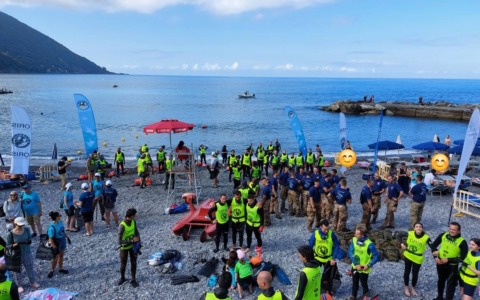 A Camogli Croce Verde e Croce Rossa unite per la pulizia dei fondali