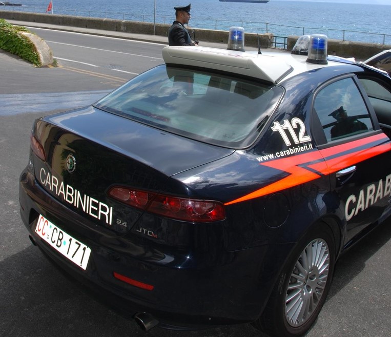Chiavari, un 33enne fermato mentre guida un motociclo rubato senza casco