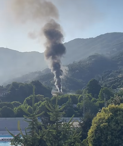 Fiamme su un pullman in A12