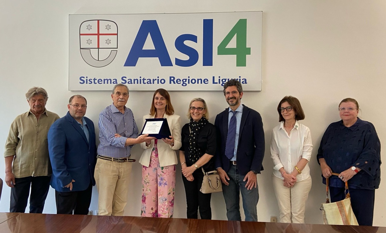 Il Comitato Assistenza Malati Tigullio dona attrezzature alla Gastroenterologia di Lavagna
