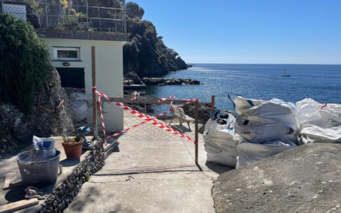 Iniziati i lavori urgenti a Punta Chiappa, Camogli
