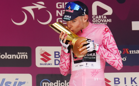 Lorenzo Mark Finn trionfa al Giro Next Gen e conquista la tappa finale