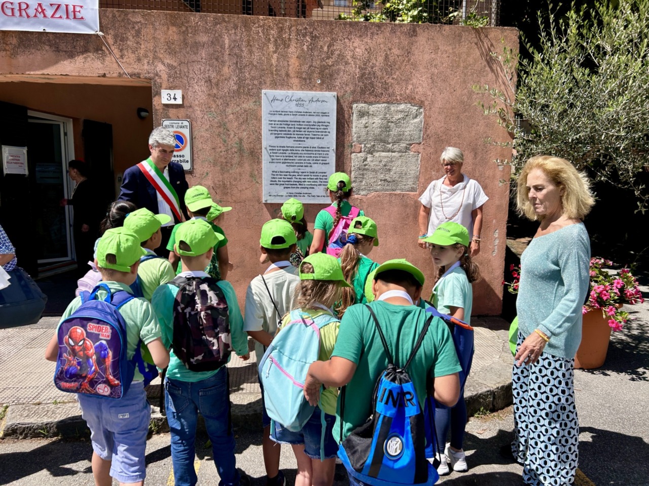 Sestri Levante rinnova l’incisione dedicata a Hans Christian Andersen