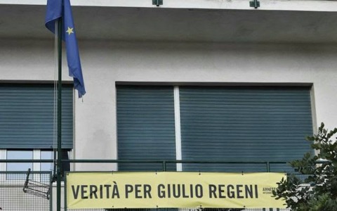 A Zoagli rimosso lo striscione per Giulio Regeni, il Comune spiega la decisione