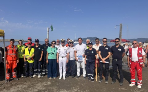 “Bandiera Blu: sicurezza in spiaggia” a Chiavari con dimostrazioni e prevenzione
