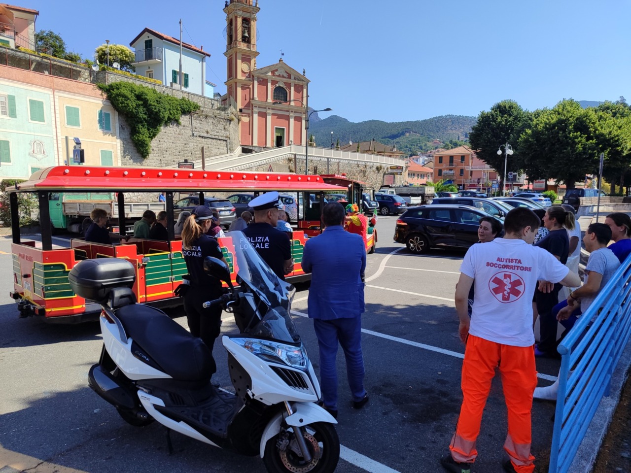 Casarza Ligure, sorrisi e magia alla casa di riposo Chiara Luce