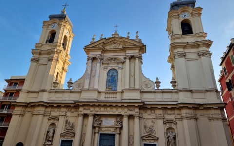 Chiusura di via della Vittoria per le riprese della Santa Messa a Santa Margherita