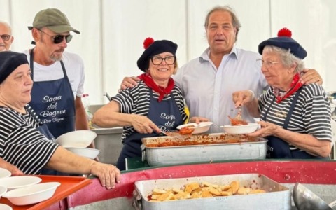 L’assessore Lombardi partecipa alla Sagra del Bagnun: «Valorizzare la tradizione per il turismo»