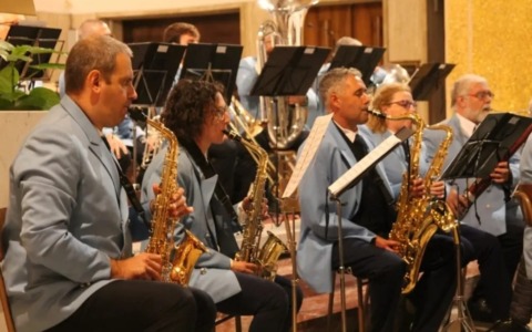 La Filarmonica Rossini in concerto sul lungomare di Recco