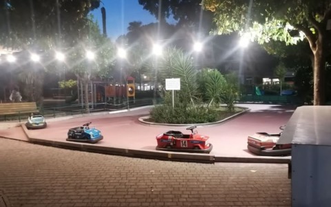 La pista delle macchinine al Parco Canessa di Rapallo estende l’orario serale