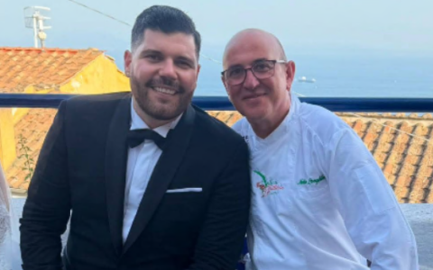 Mario Longhitano, l’artigiano del Levante, incanta al matrimonio di Salvatore Esposito