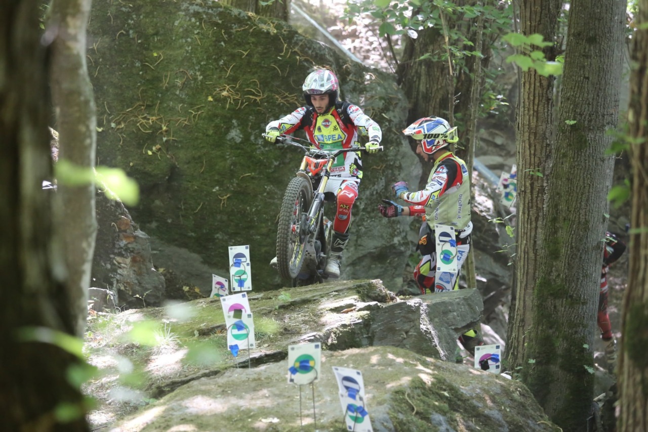 Tommaso Bottini sul podio con il Trial Team Aveto