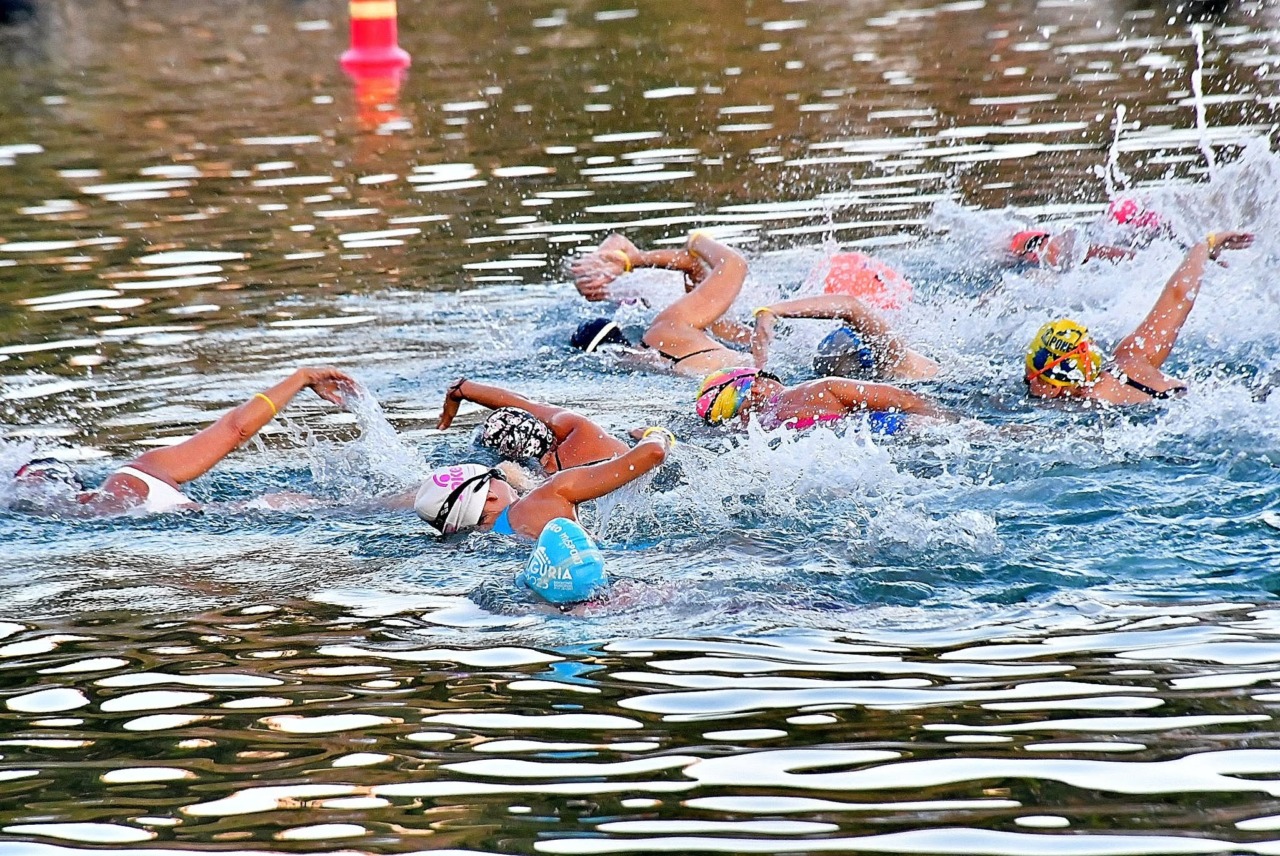 Bay Night Swimming, un evento stellare nella Baia del Silenzio