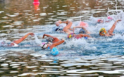Bay Night Swimming, un evento stellare nella Baia del Silenzio