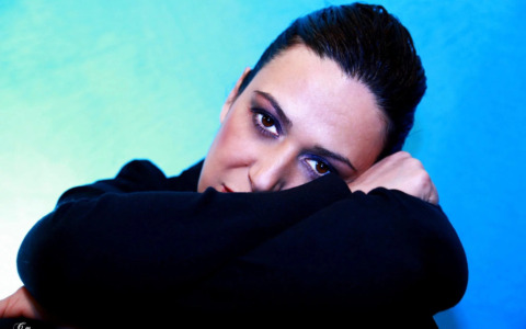 Paola Atzeni si esibisce al Palco sul Mare Festival di Camogli